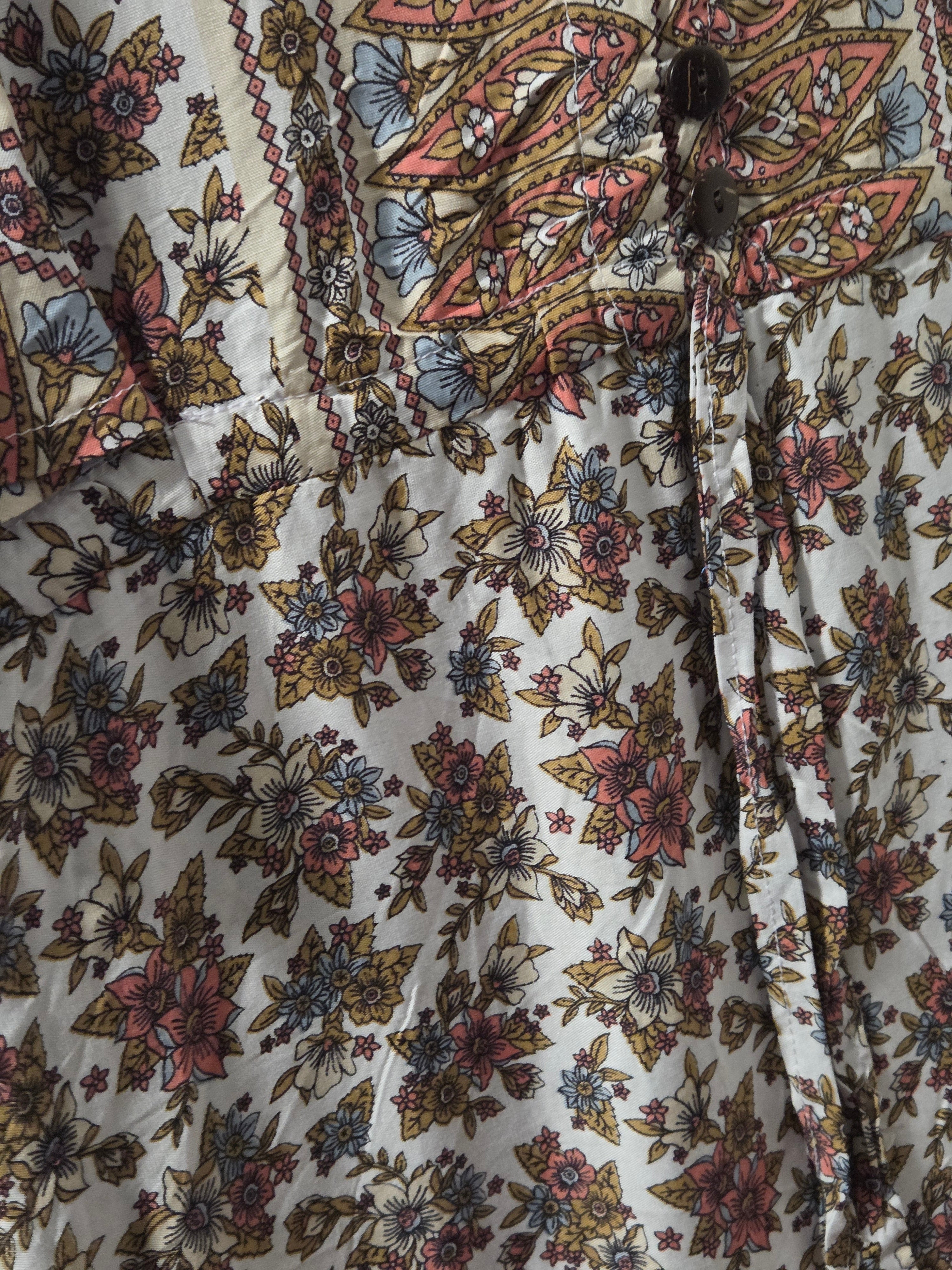 Floral Daisy Dress - Flowy Lightweight Design