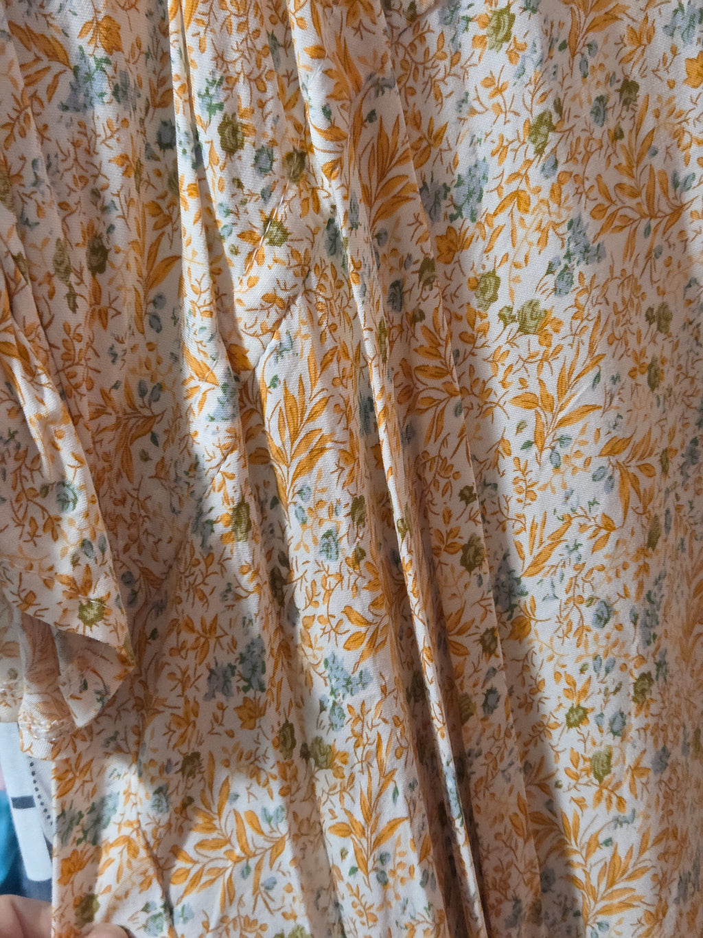 Floral Daisy Dress - Flowy Lightweight Design