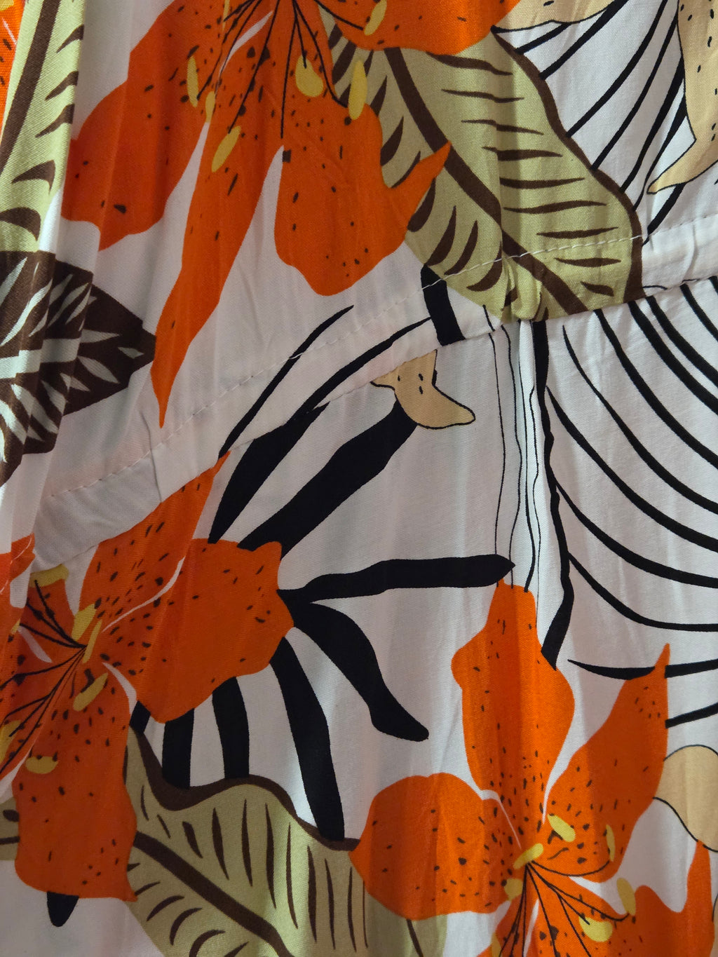 Floral Daisy Dress - Flowy Lightweight Design