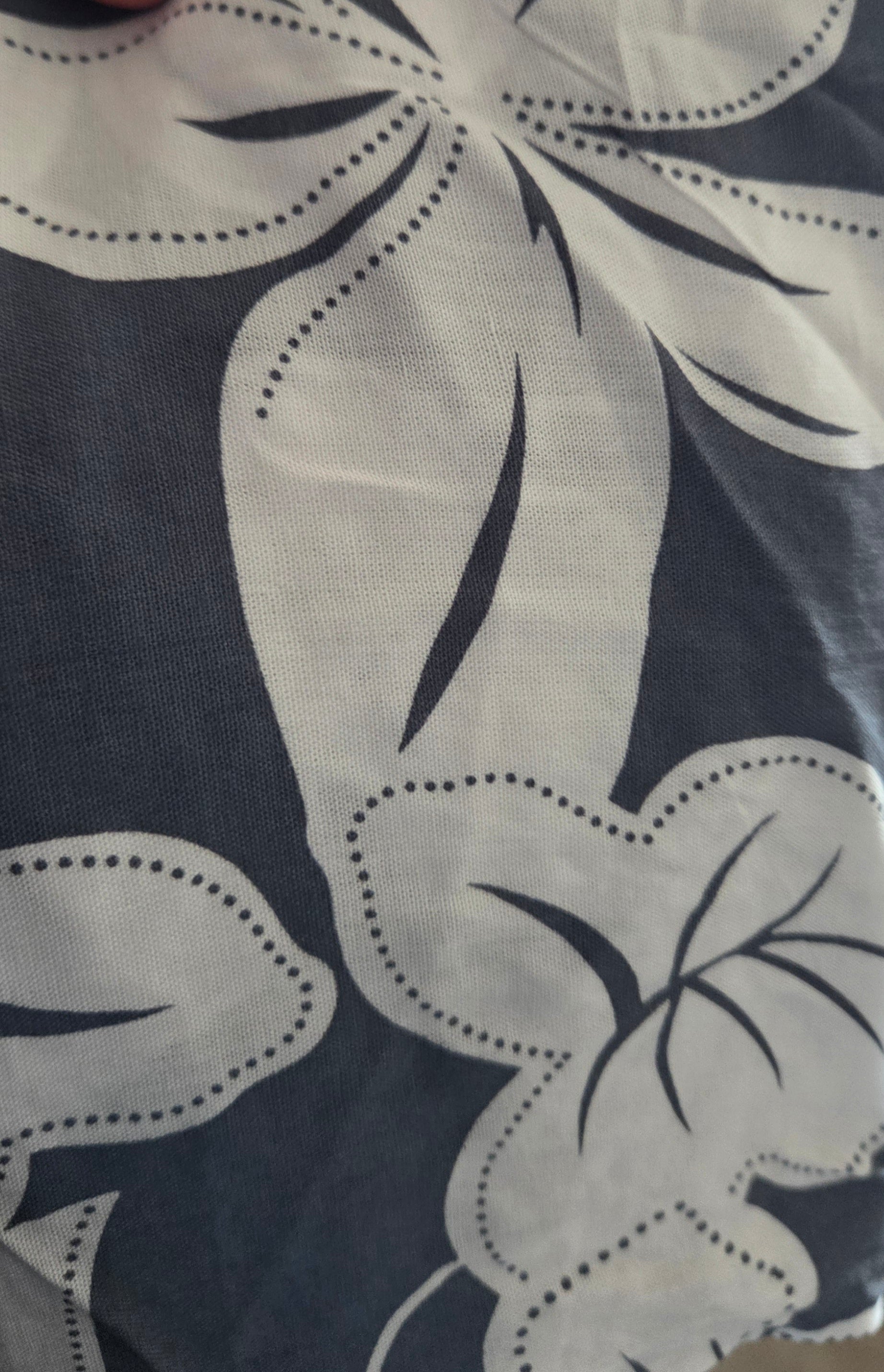 Floral Daisy Dress - Flowy Lightweight Design
