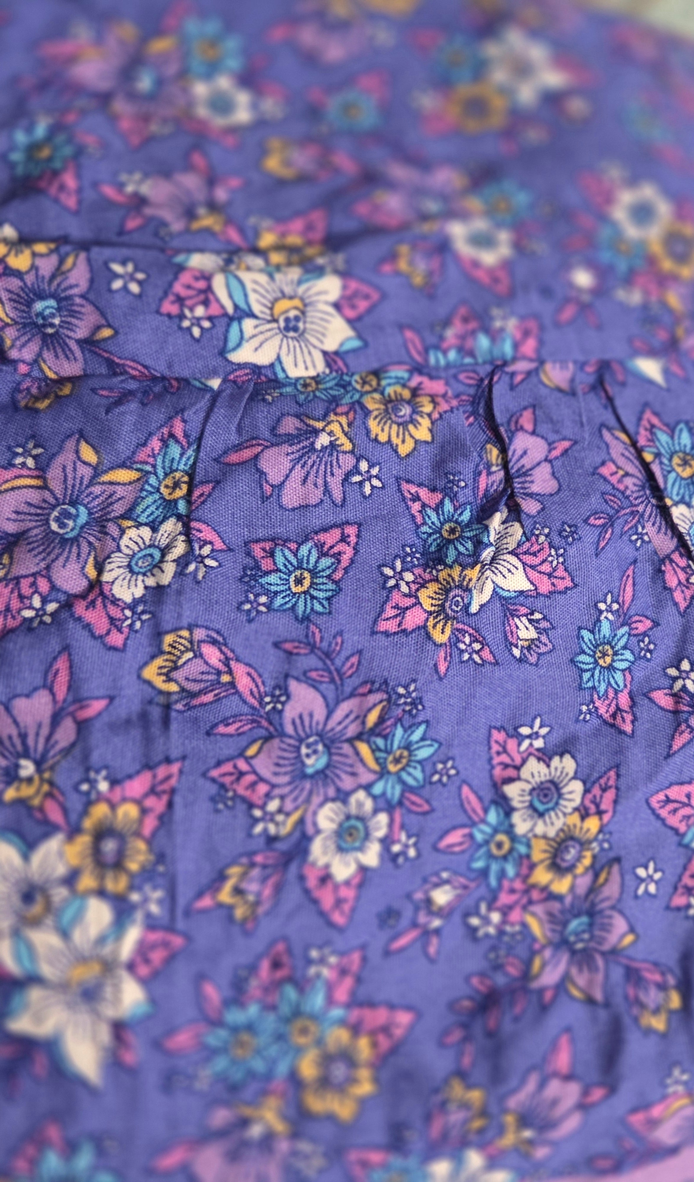 Floral Daisy Dress - Flowy Lightweight Design