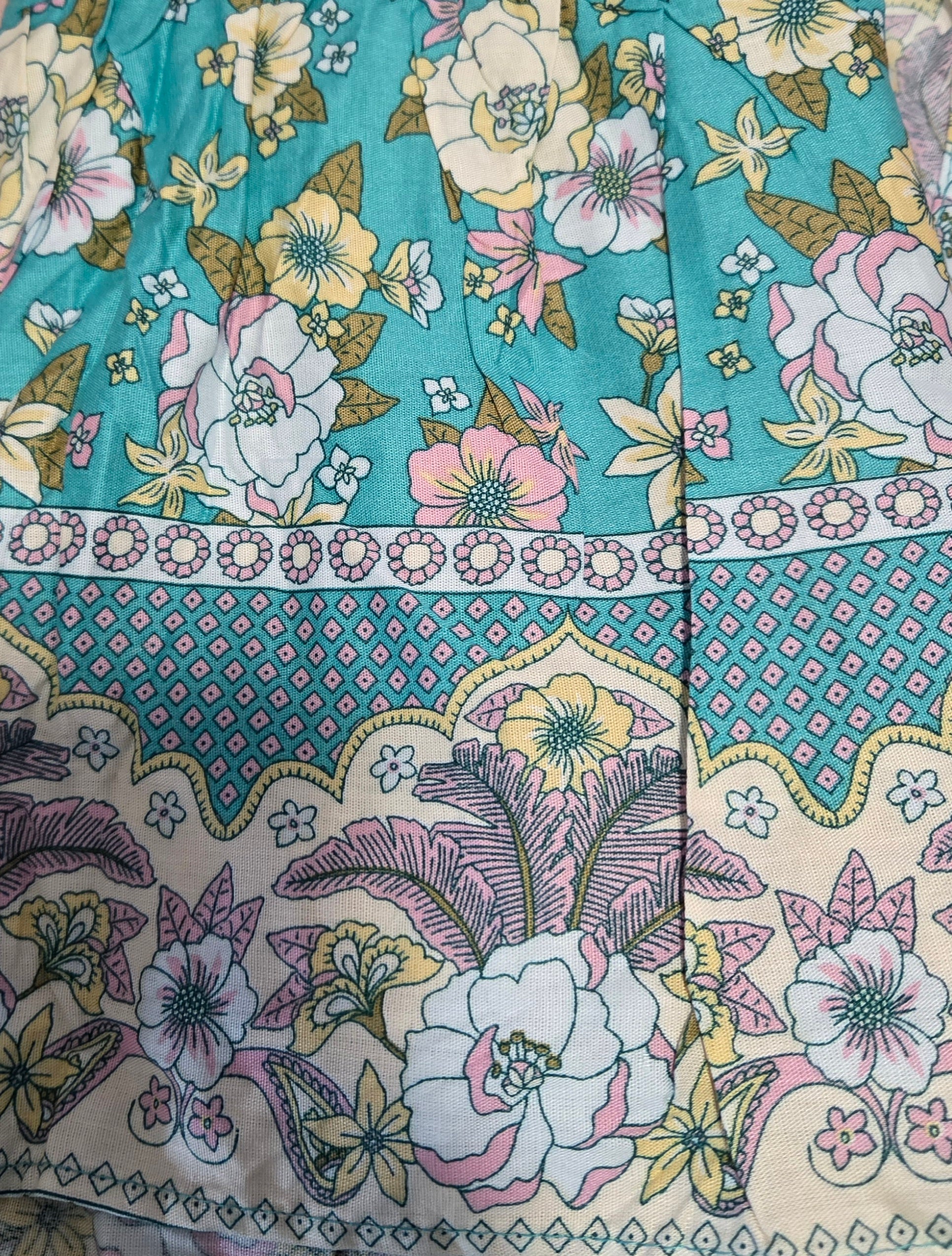 Floral Daisy Dress - Flowy Lightweight Design